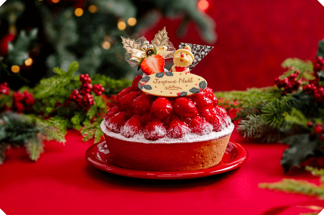 真っ赤な国産いちごをたっぷり使った甘酸っぱくジューシーなクリスマスタルト