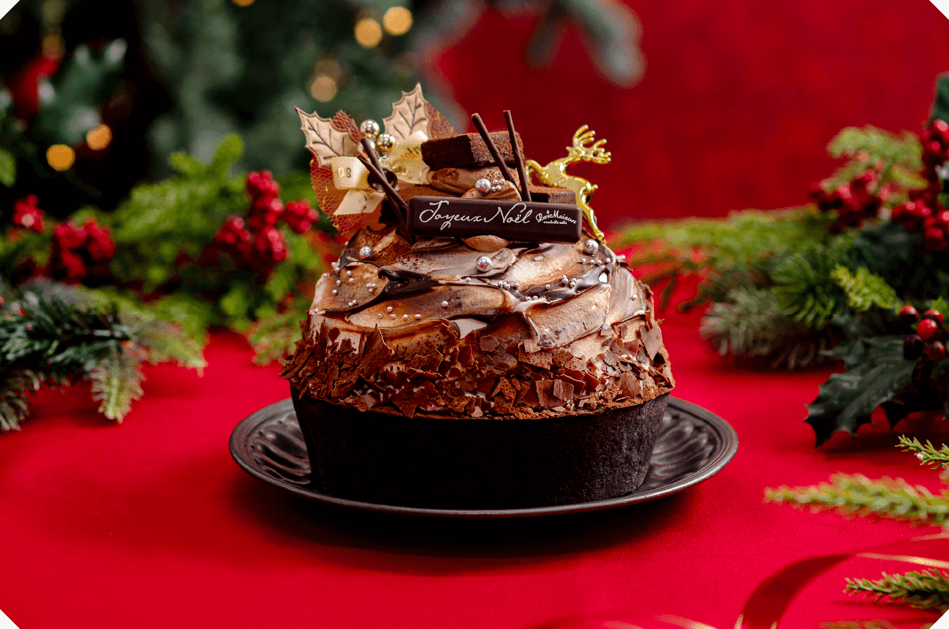 とろける生チョコレートを贅沢に飾った、クリスマスだけのチョコレートタルト