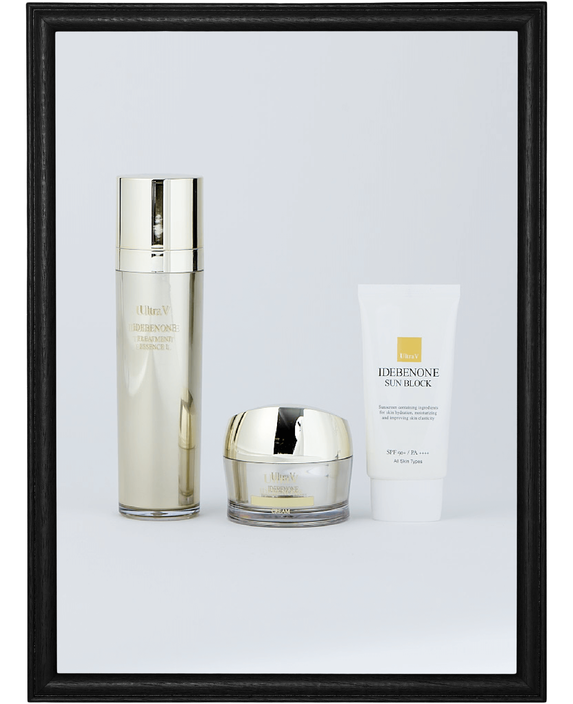 UltraVトリートメントエッセンスL 130mL ￥9,350（税込）ARクリーム 50mL ￥10,450（税込）。UVクリーム 50mL ￥5,170（税込）